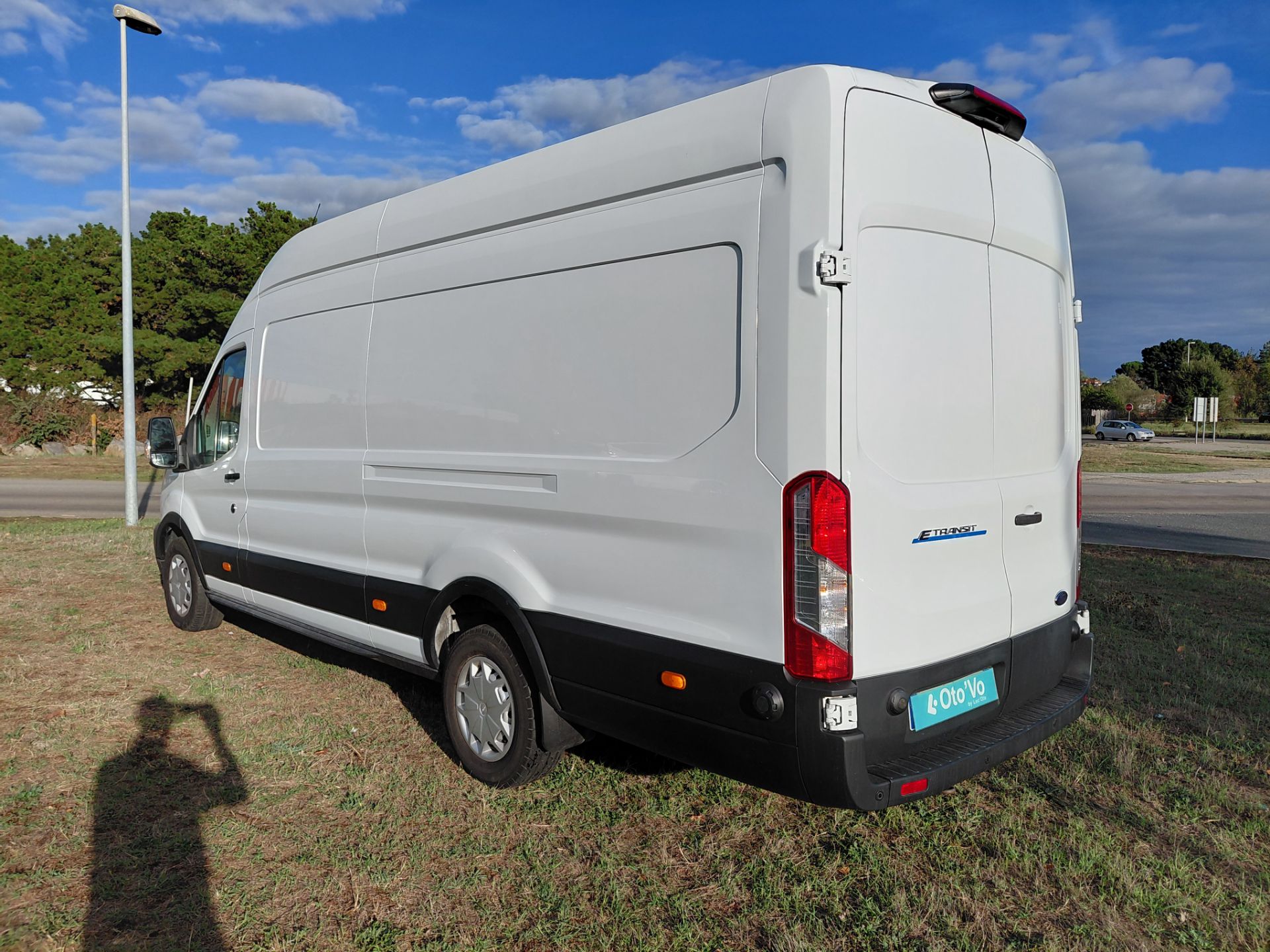 FORD E-TRANSIT — photo 3