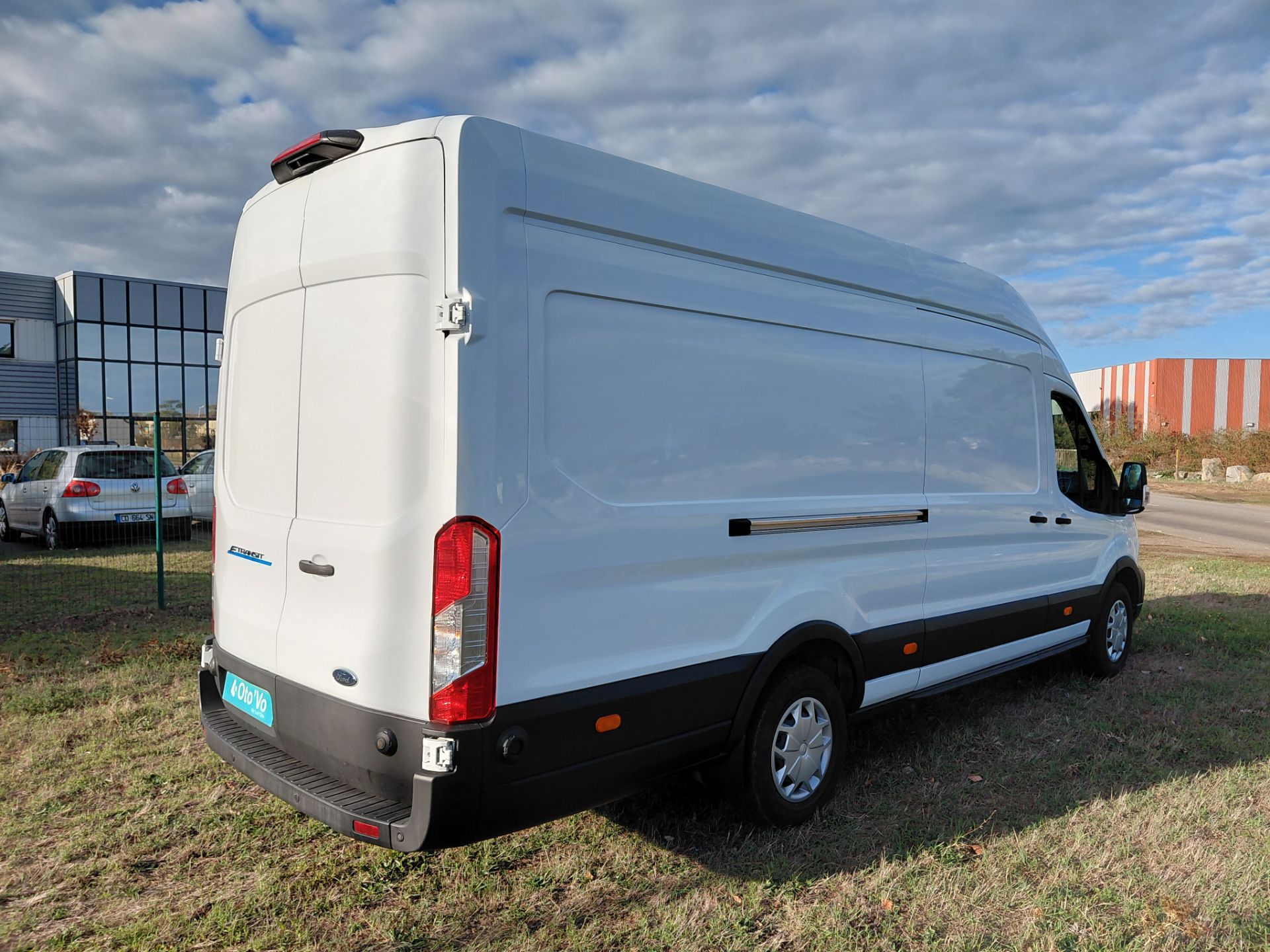 FORD E-TRANSIT — photo 5