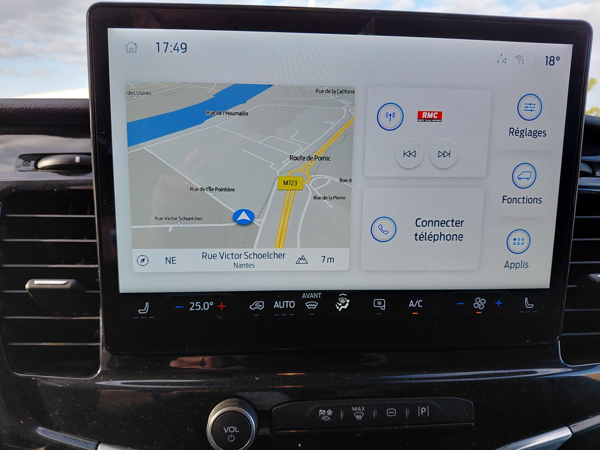 FORD E-TRANSIT — photo 11
