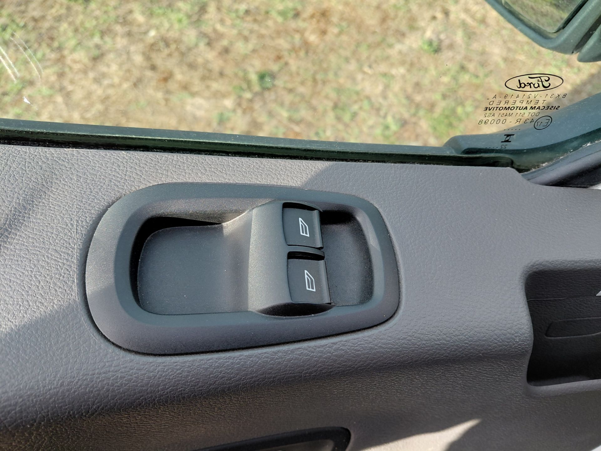 FORD E-TRANSIT — photo 17