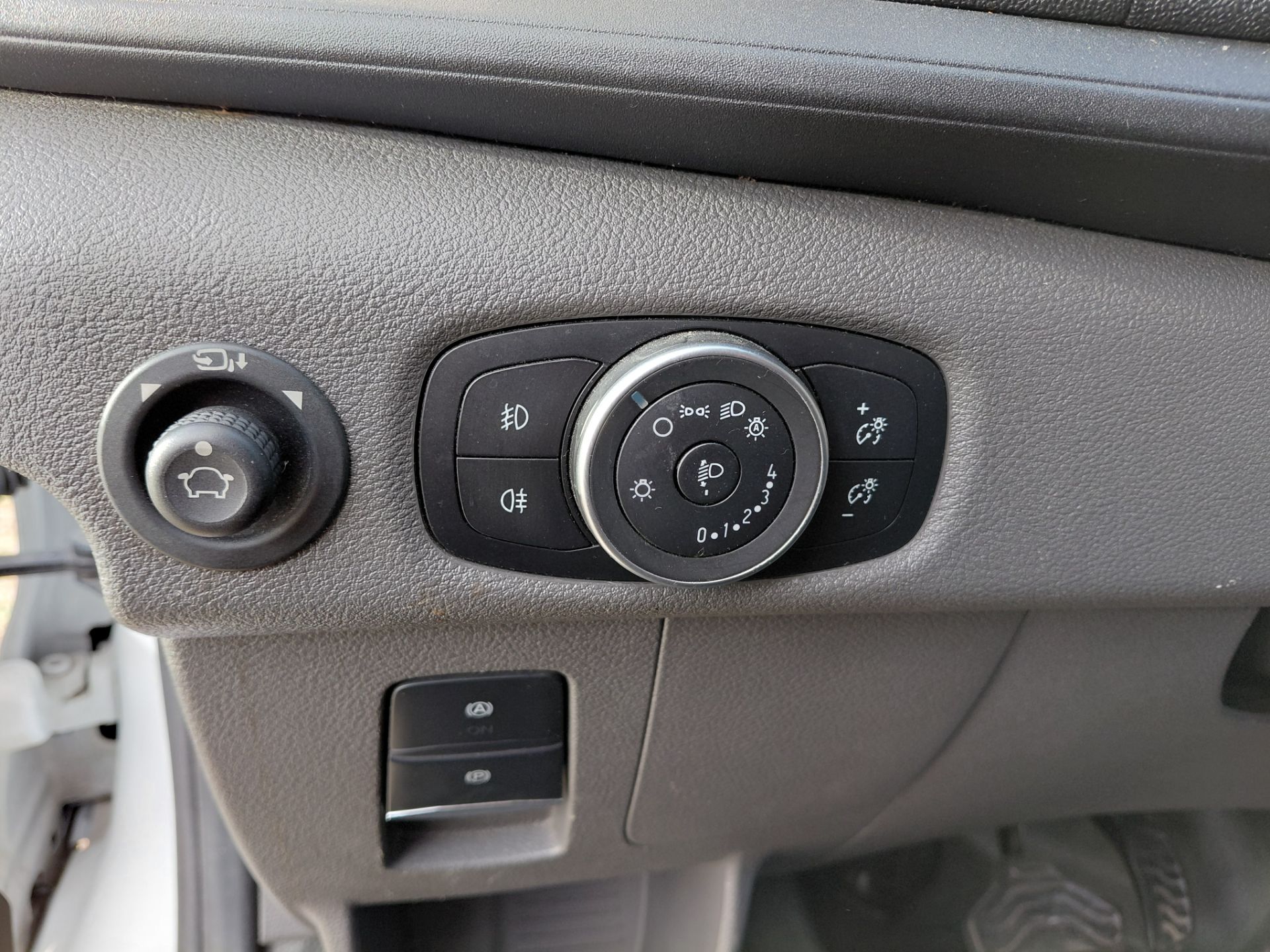 FORD E-TRANSIT — photo 18