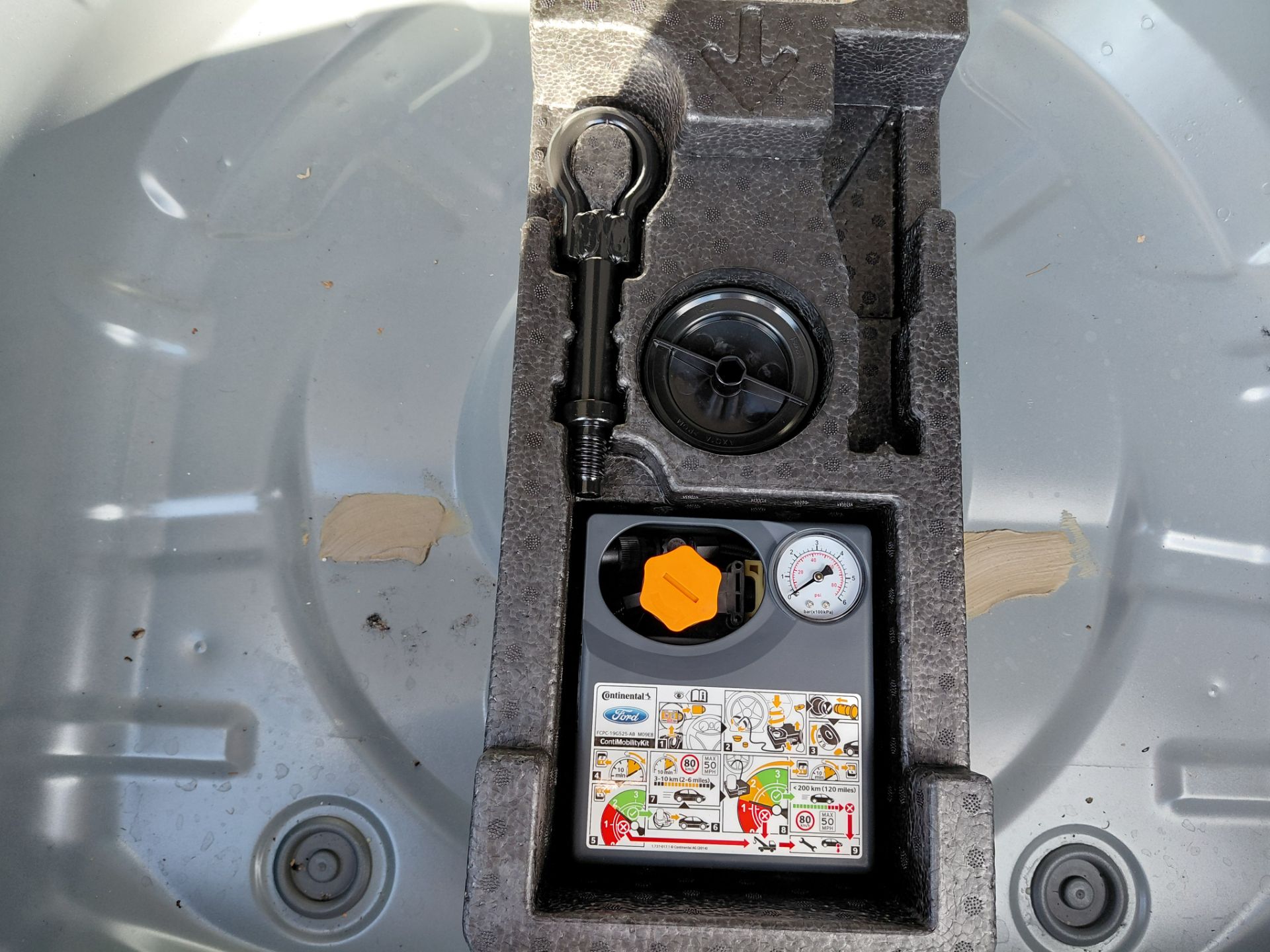 FORD FOCUS SW — photo 15