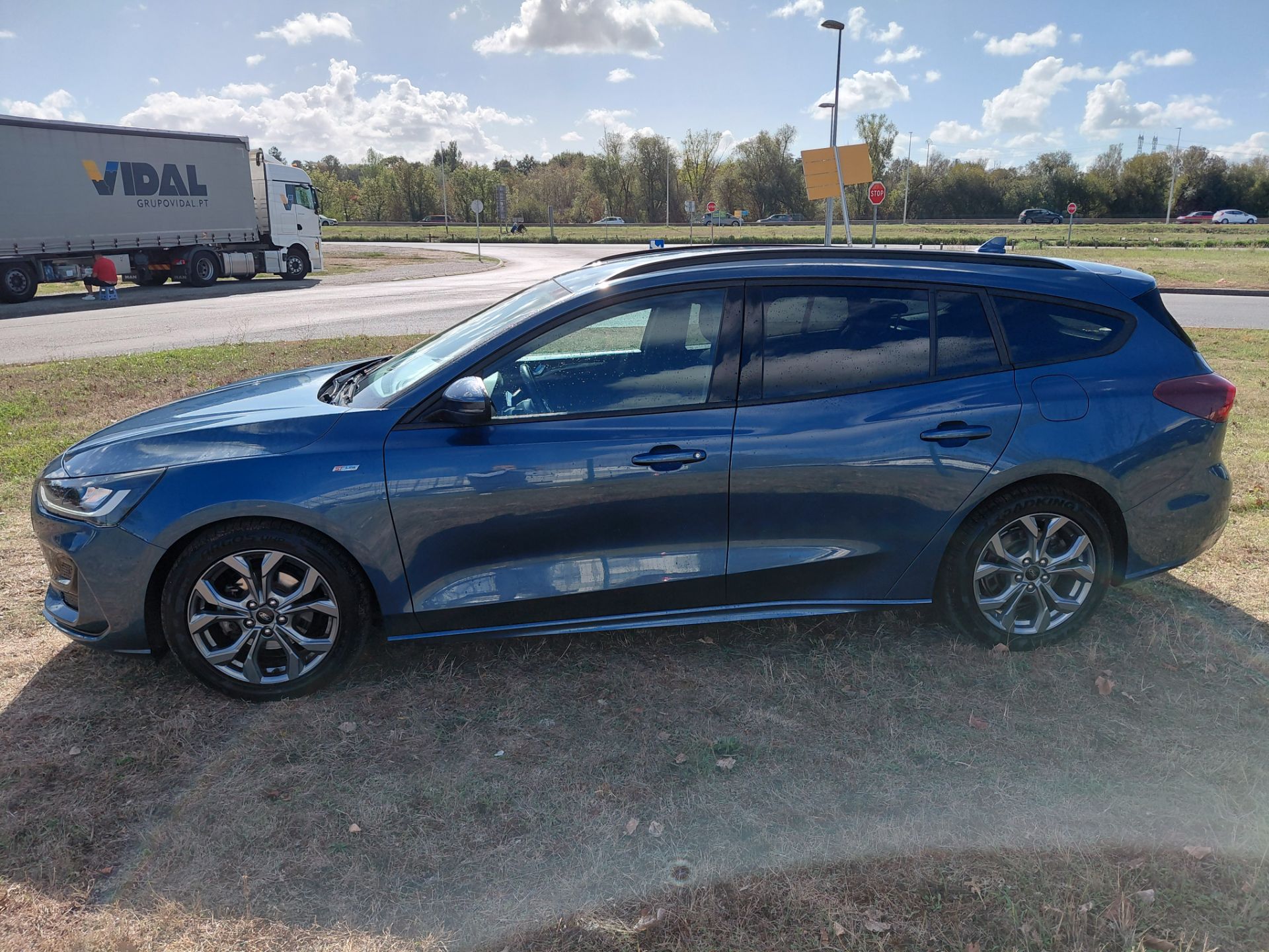 FORD FOCUS SW — photo 2