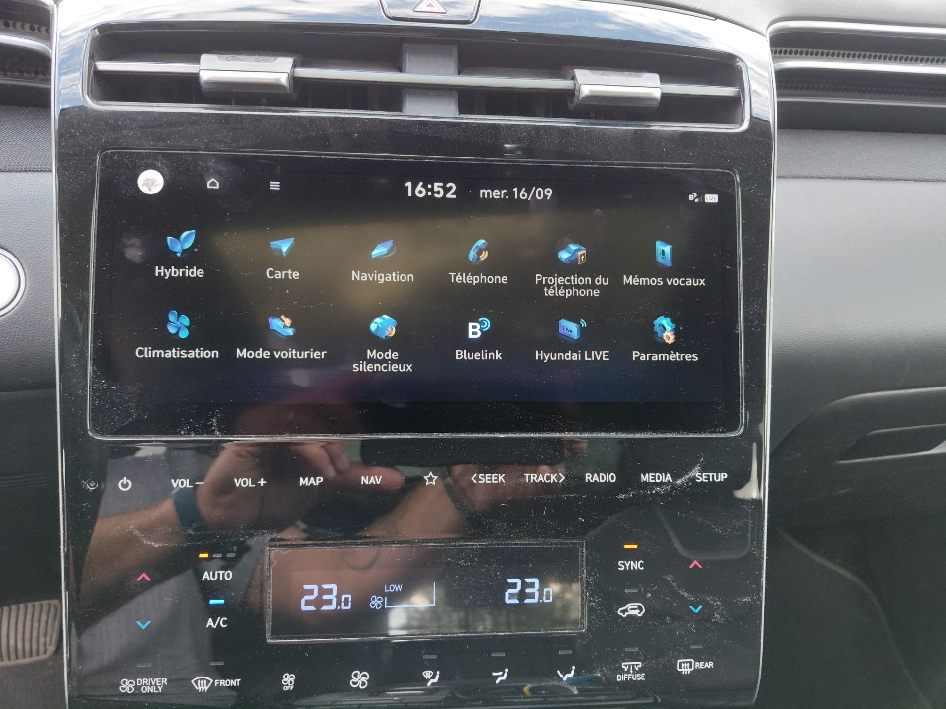 HYUNDAI TUCSON — photo 11