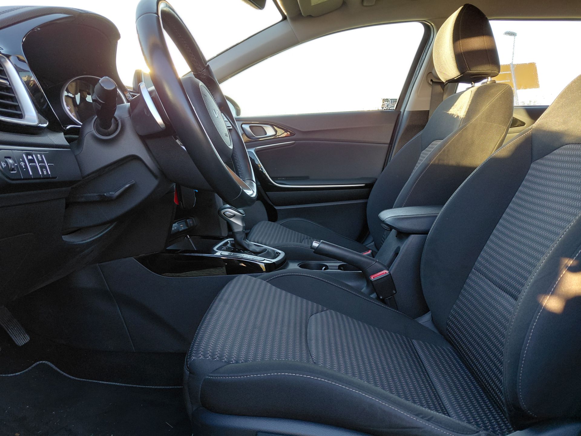 KIA CEED SW — photo 11