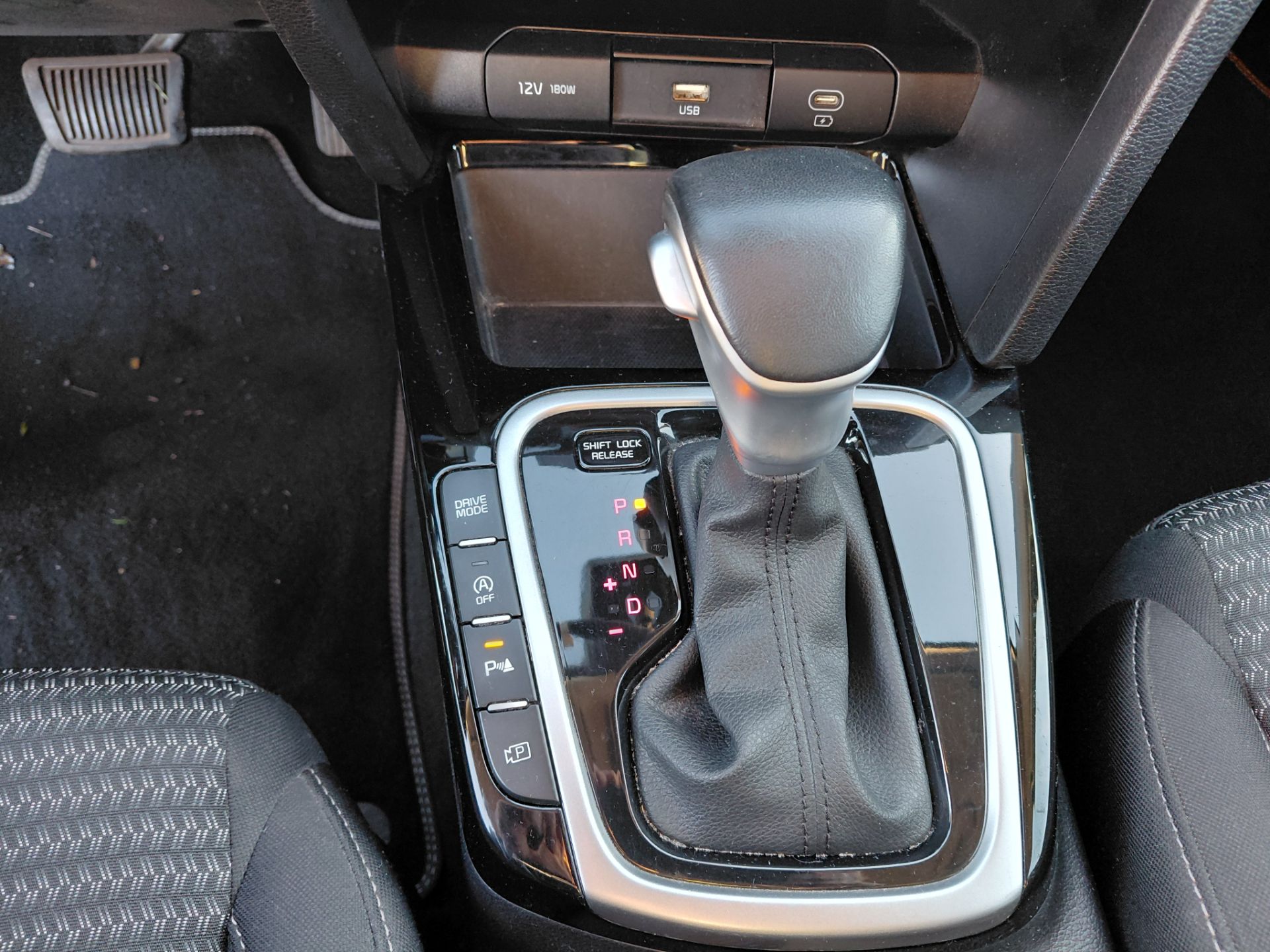 KIA CEED SW — photo 18