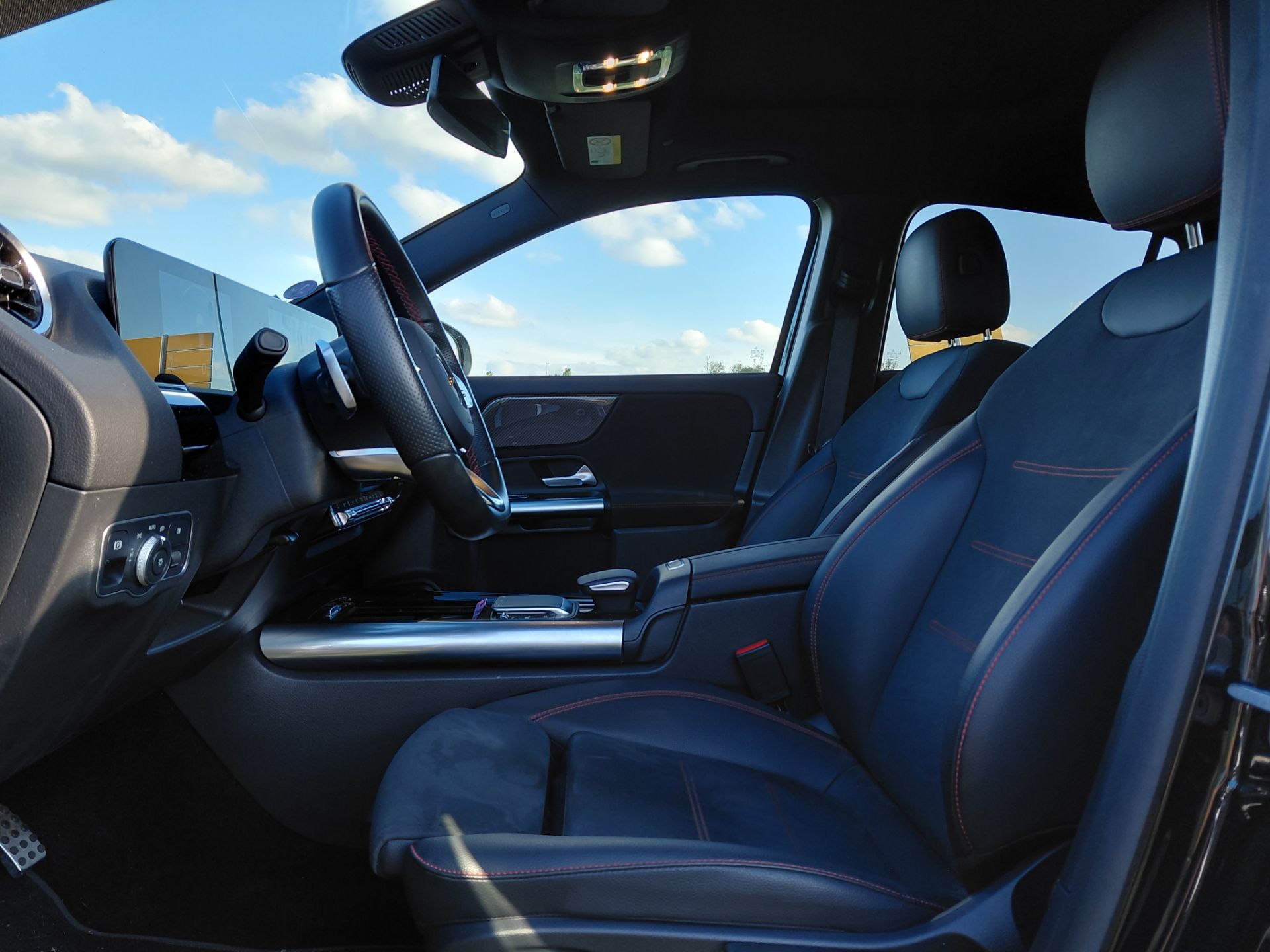 MERCEDES GLA — photo 11