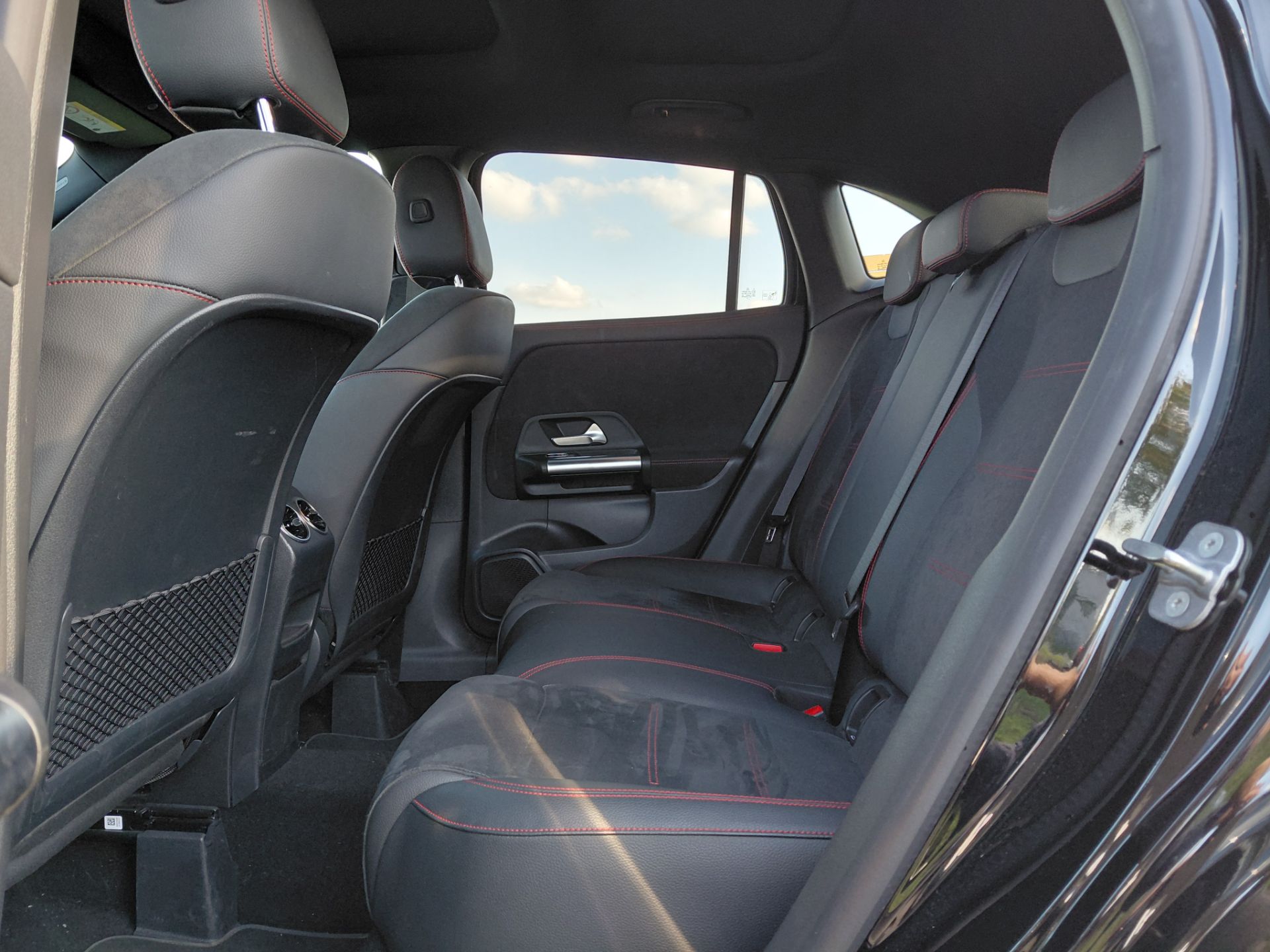 MERCEDES GLA — photo 12