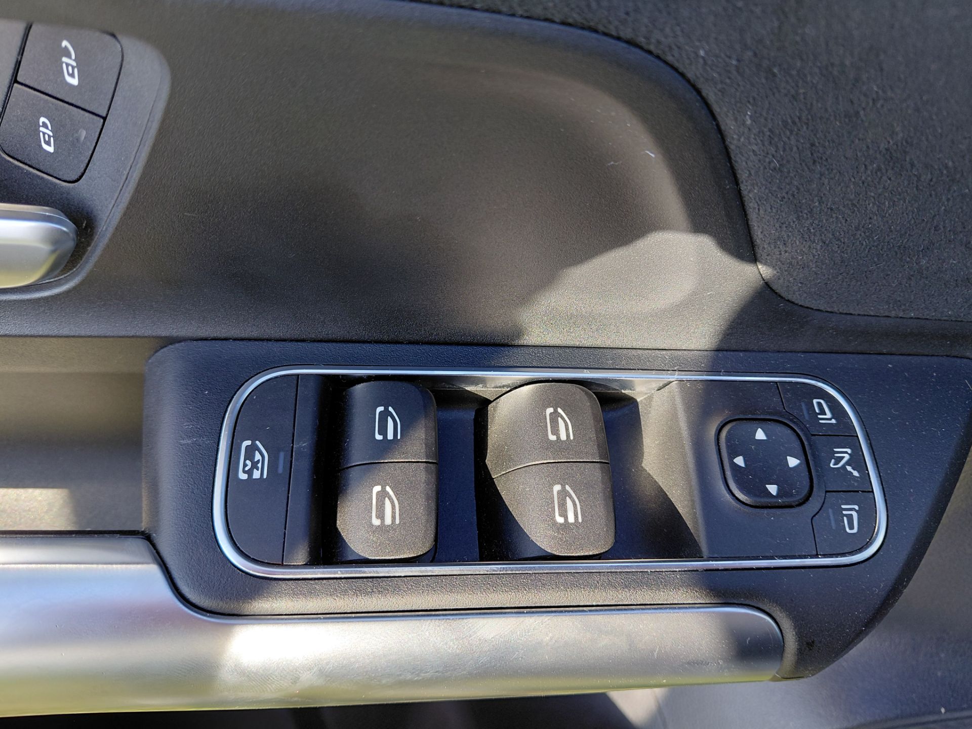 MERCEDES GLA — photo 16