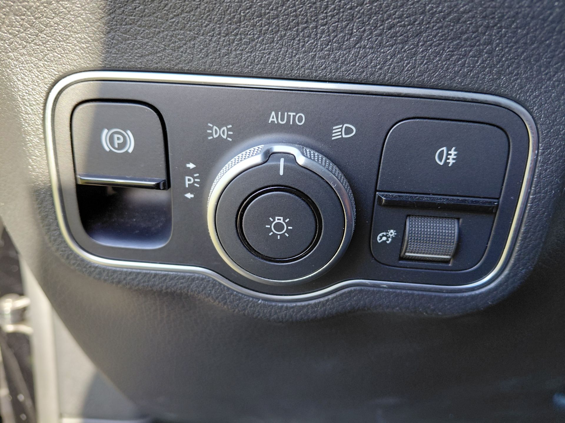 MERCEDES GLA — photo 17