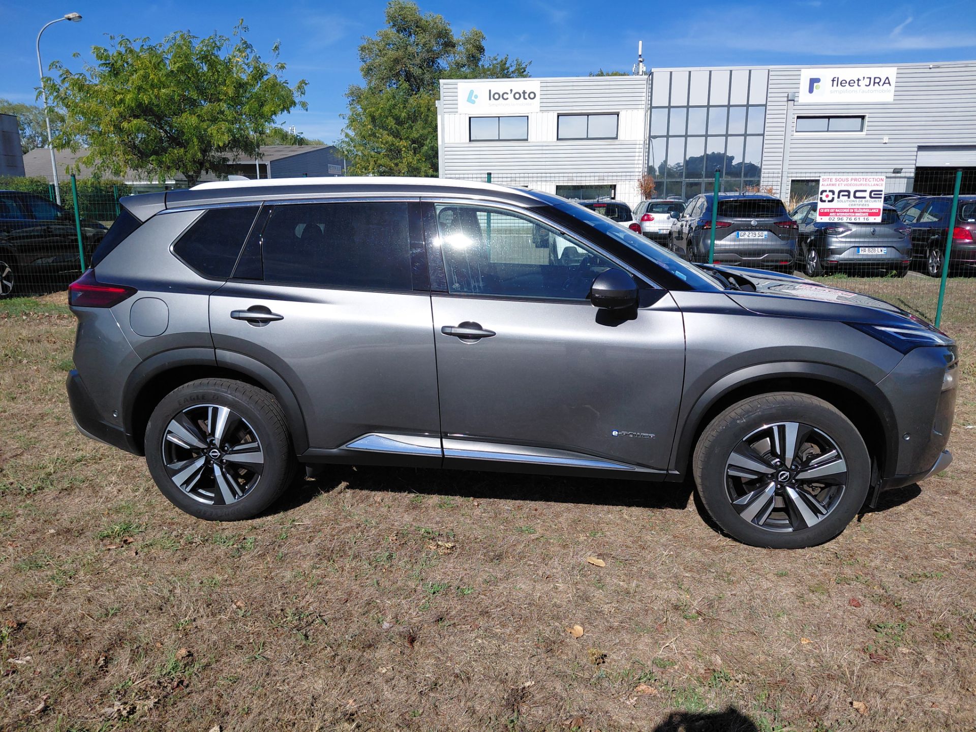NISSAN X-TRAIL — photo 6