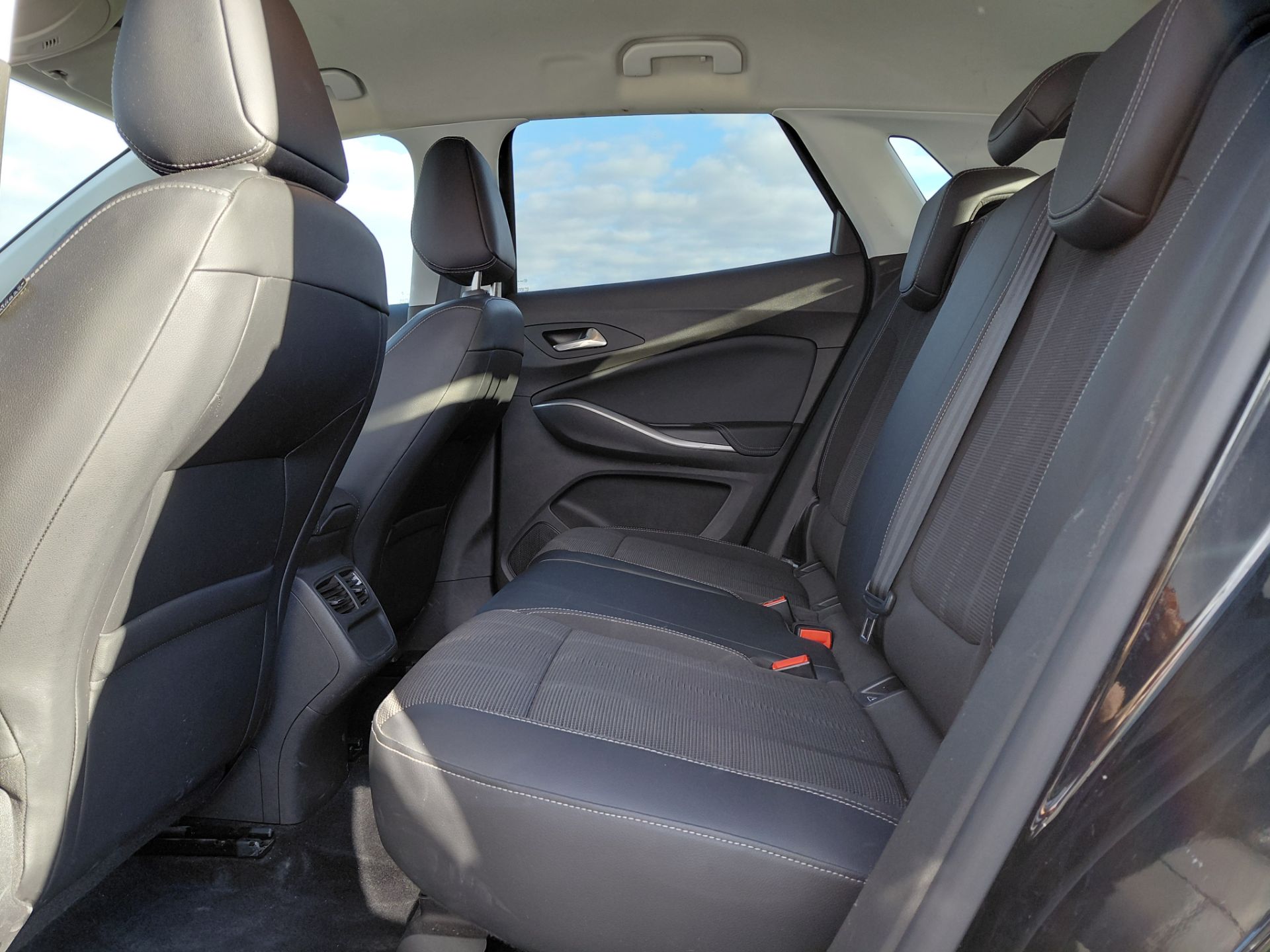 OPEL GRANDLAND — photo 13