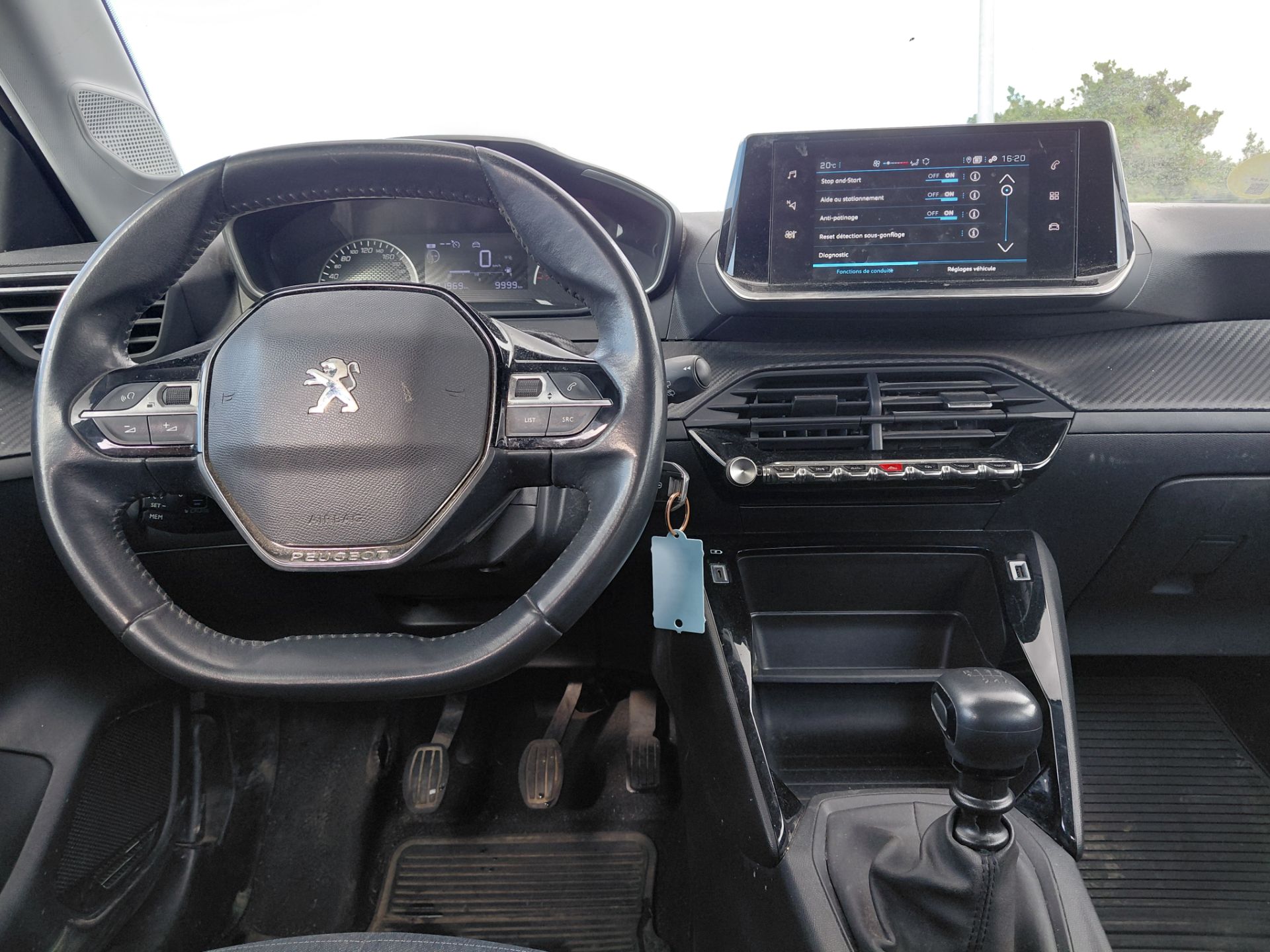 PEUGEOT 208 AFFAIRE — photo 9