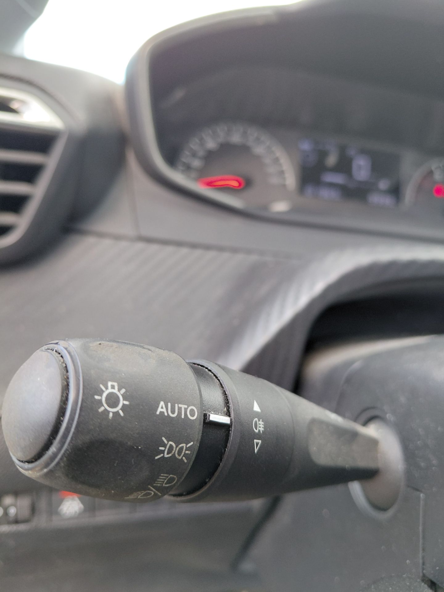 PEUGEOT 208 AFFAIRE — photo 17