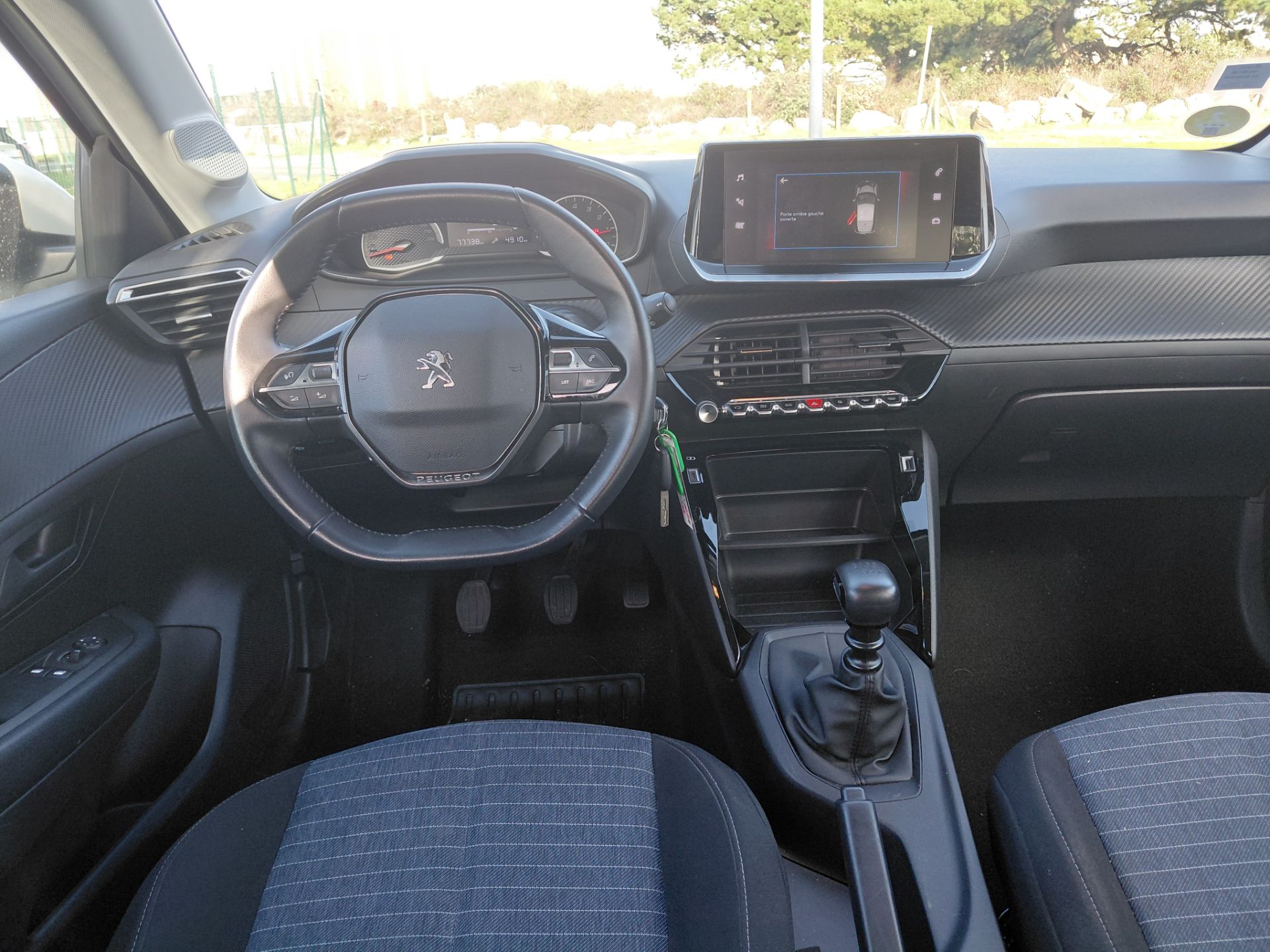 PEUGEOT 208 AFFAIRE — photo 9
