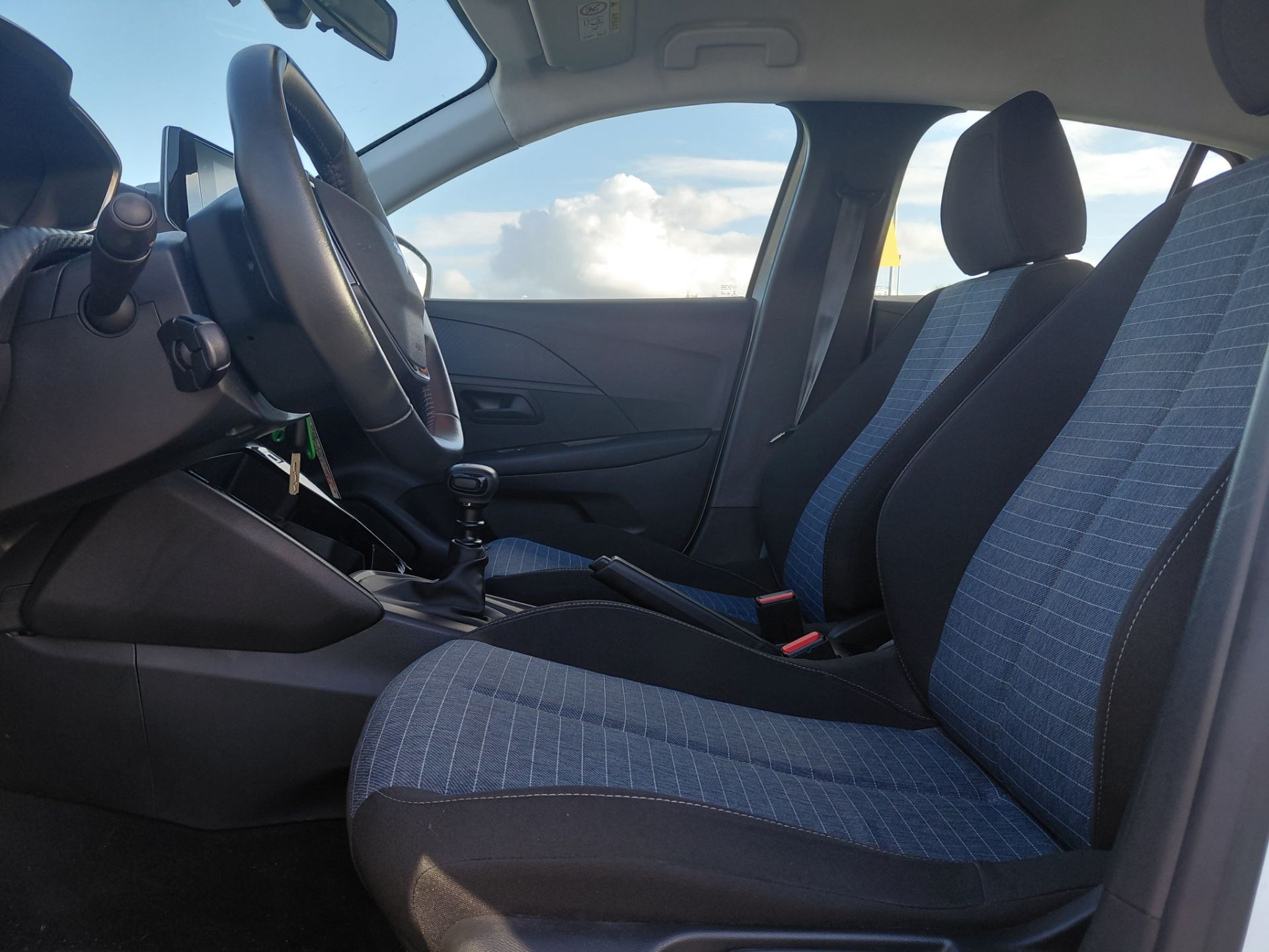 PEUGEOT 208 AFFAIRE — photo 11