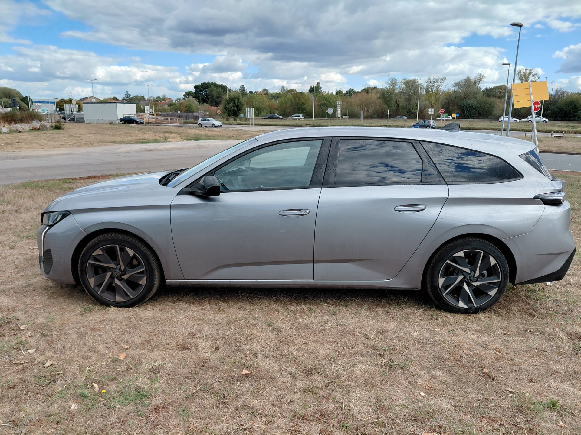 PEUGEOT 308 SW — photo 2