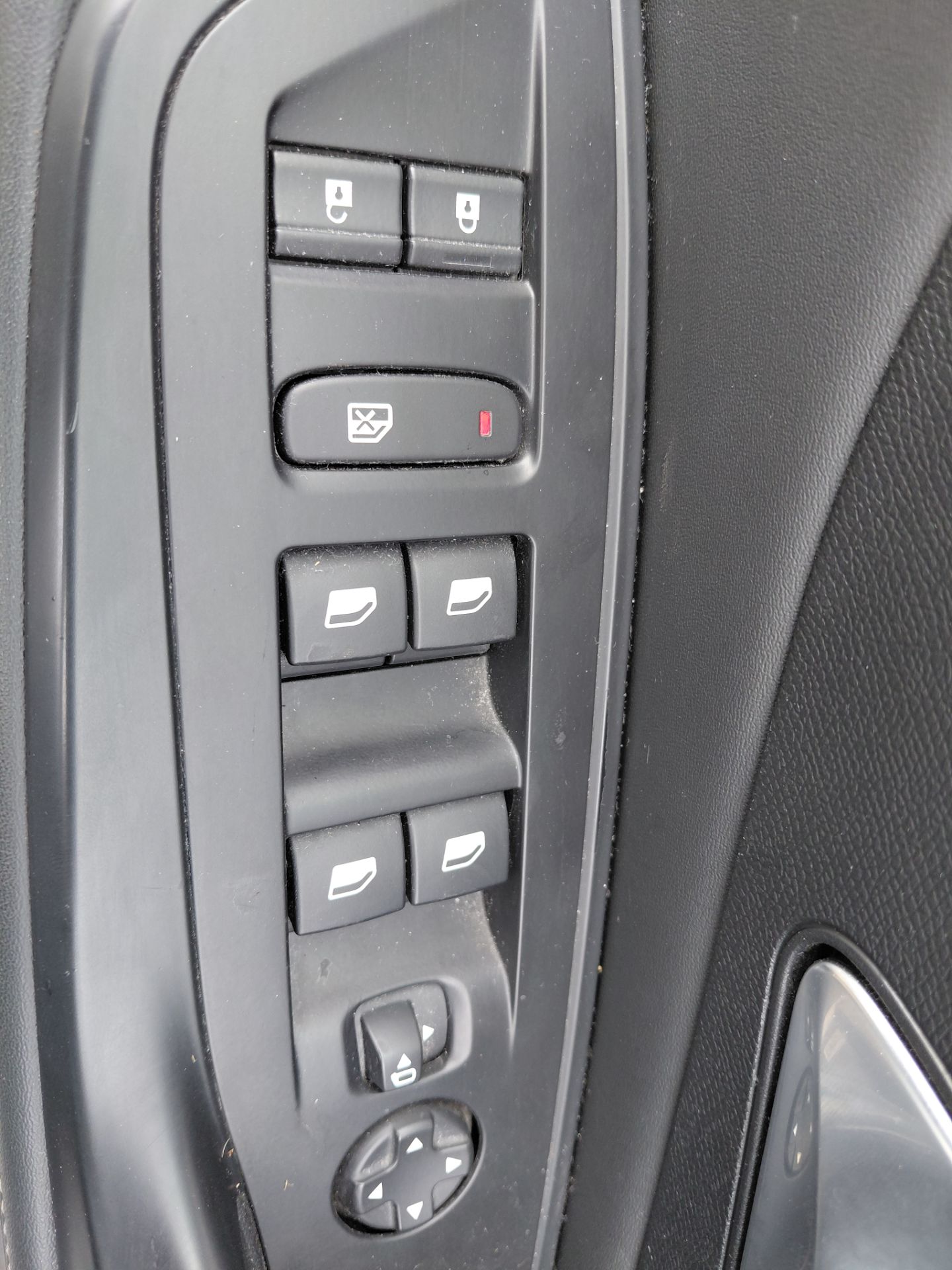 PEUGEOT 308 SW — photo 16