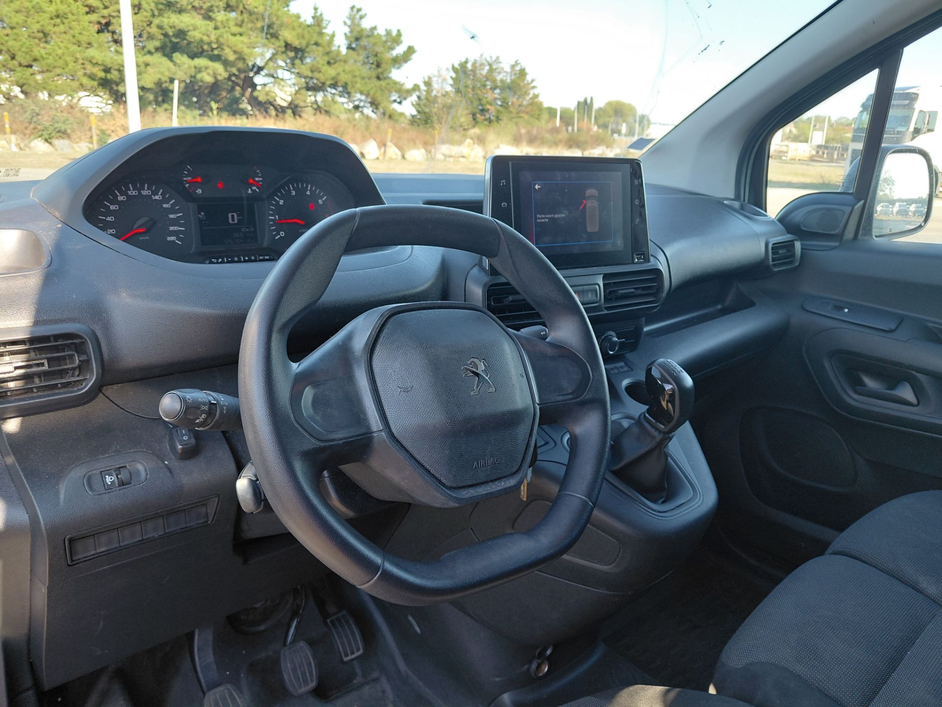 PEUGEOT PARTNER — photo 10
