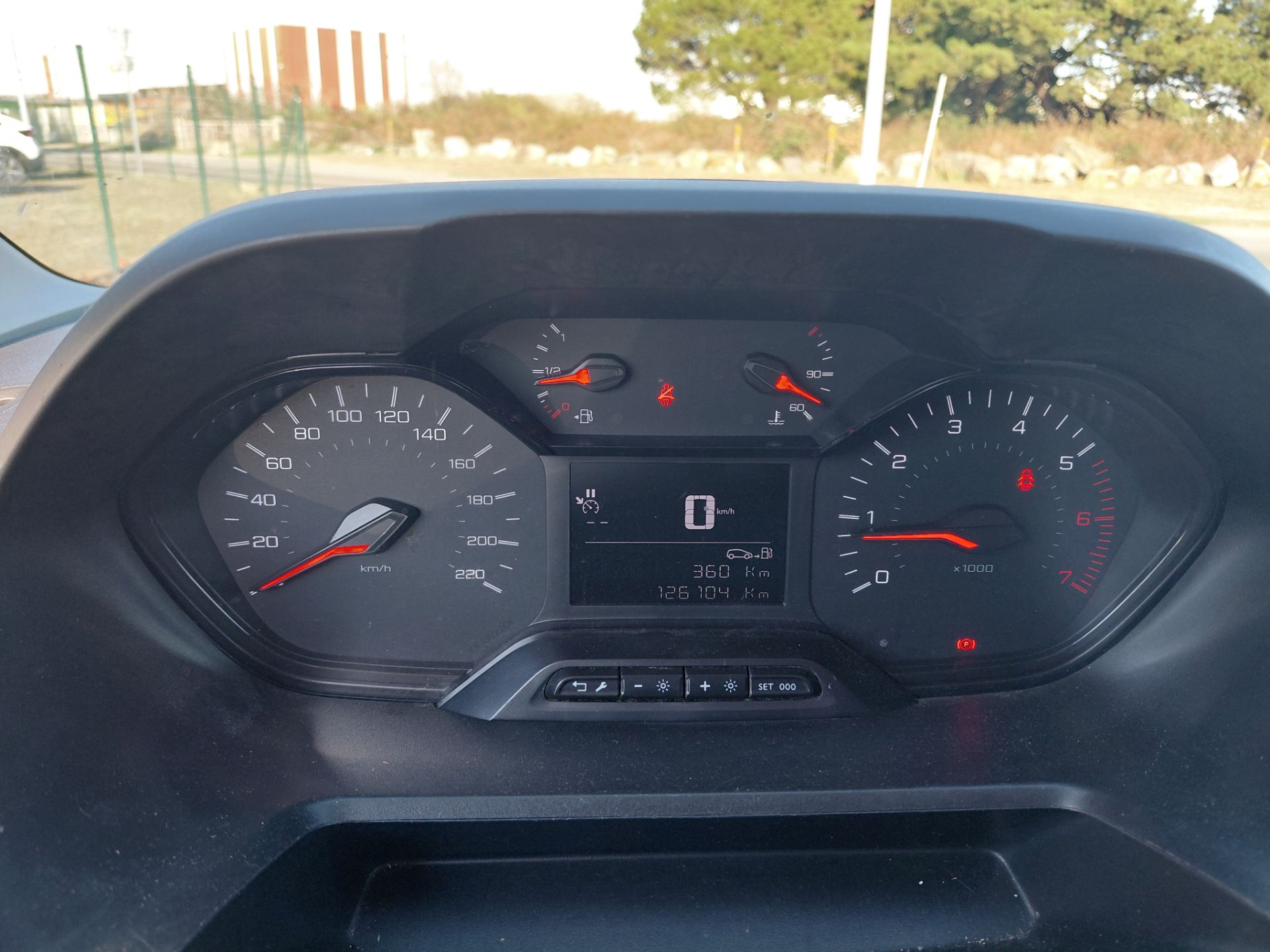 PEUGEOT PARTNER — photo 11