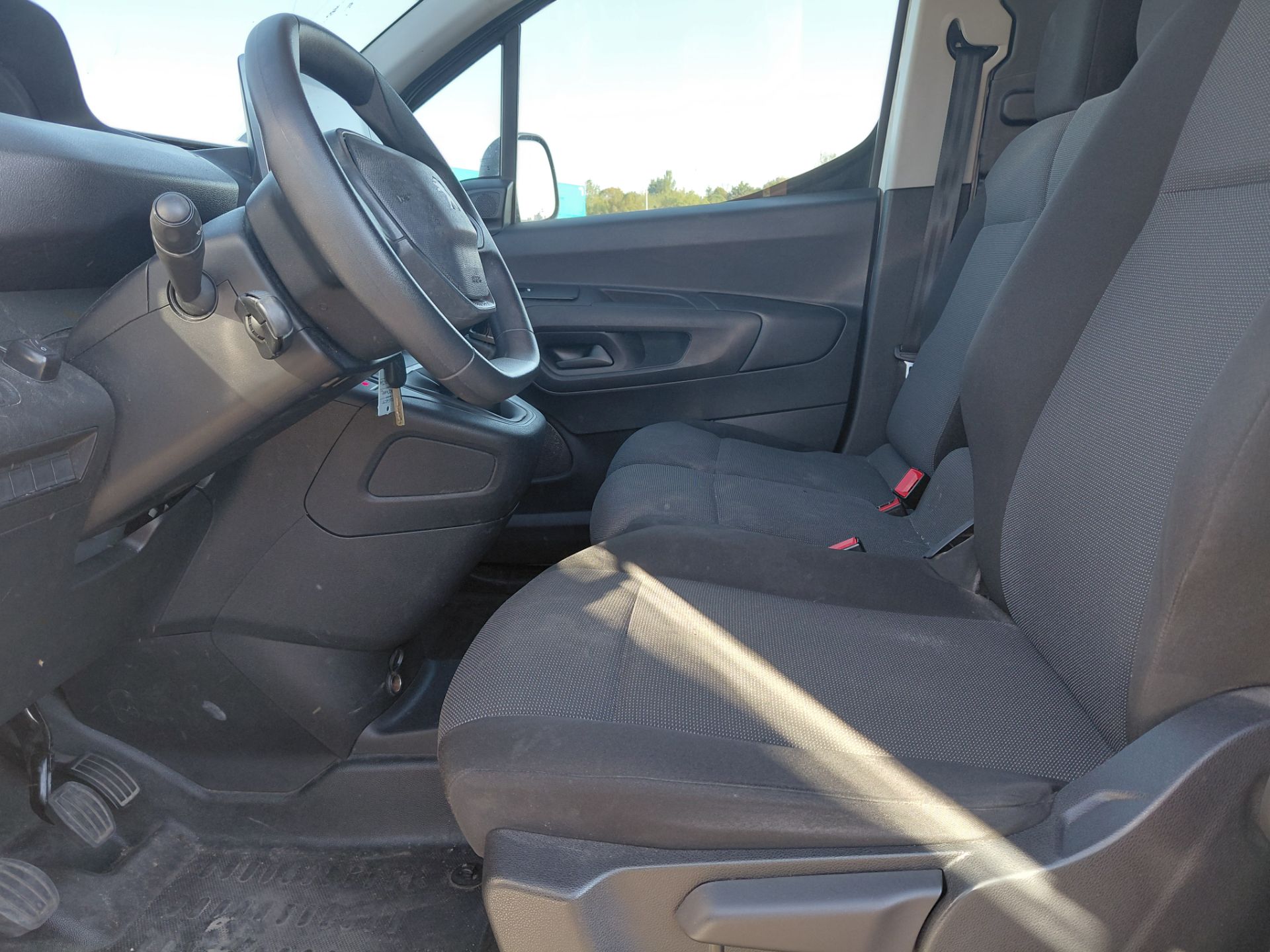 PEUGEOT PARTNER — photo 13
