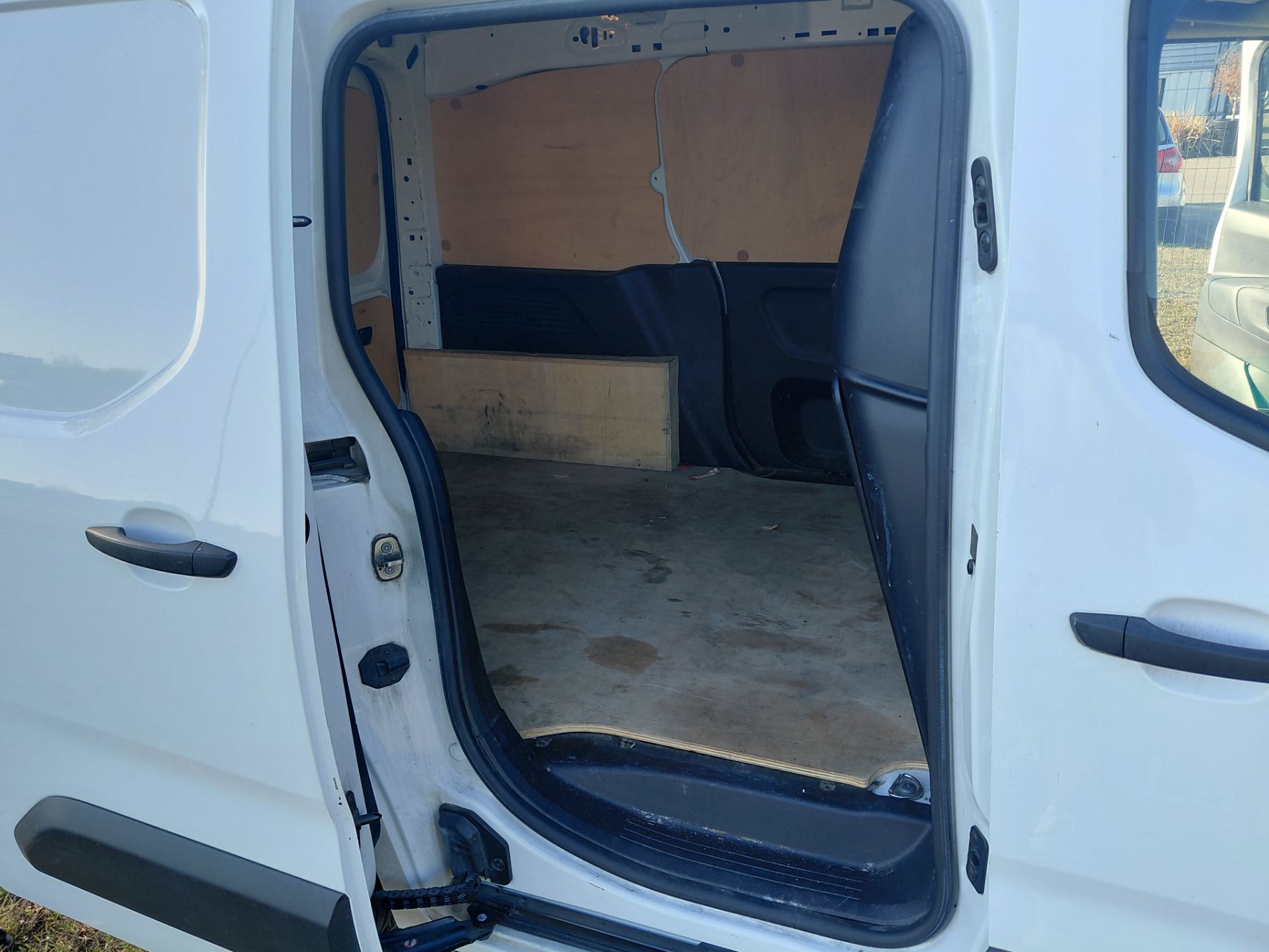PEUGEOT PARTNER — photo 14