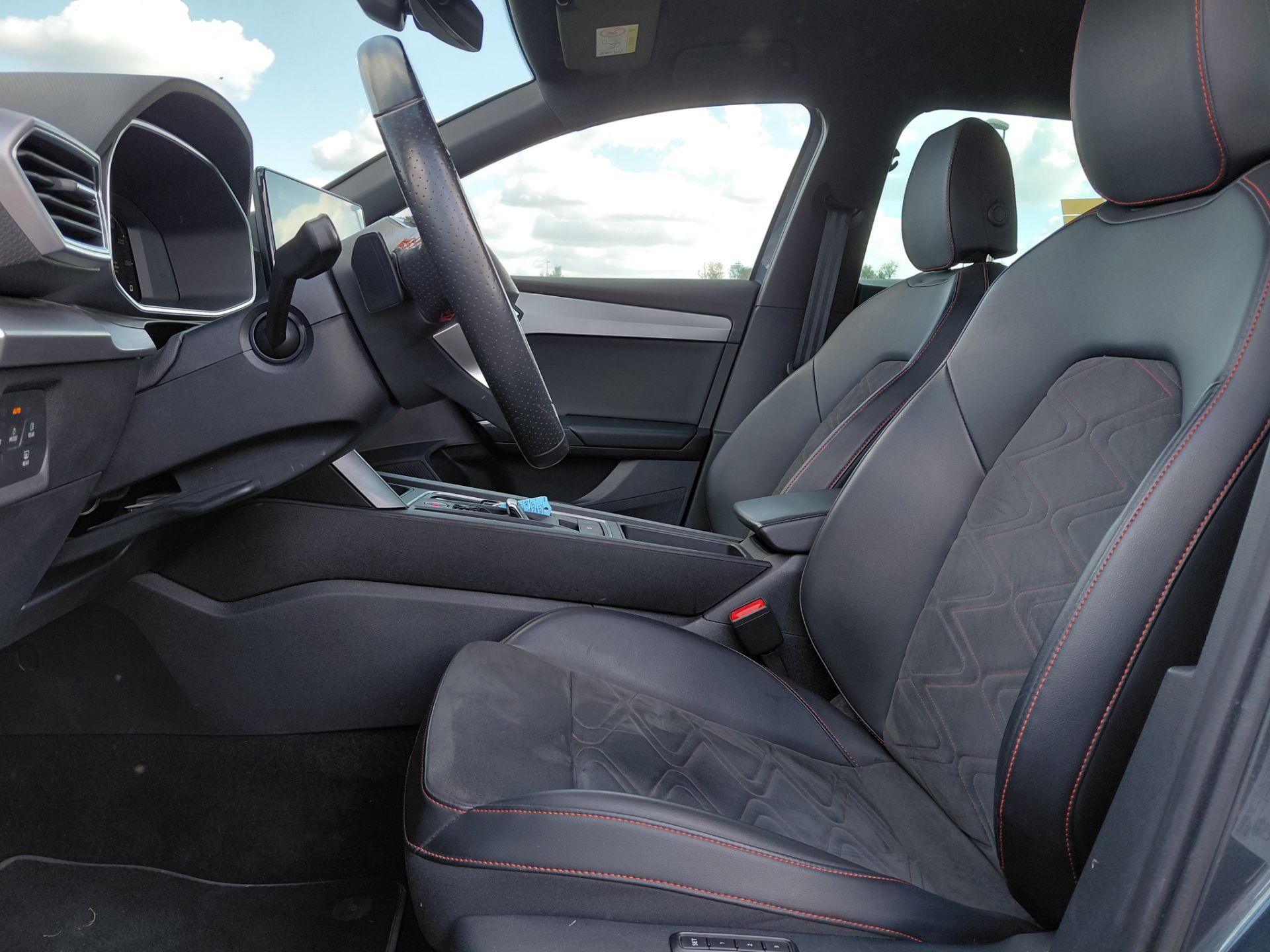 SEAT LEON ST — photo 12