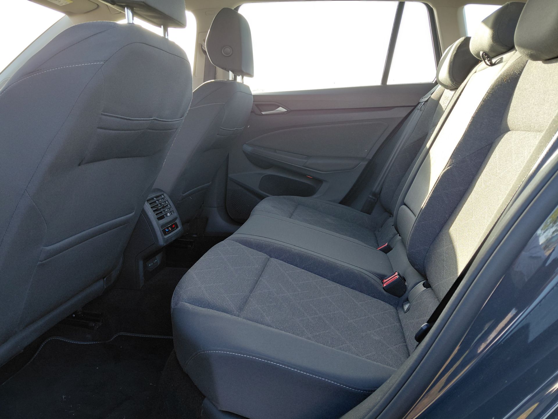 VOLKSWAGEN GOLF SW — photo 13