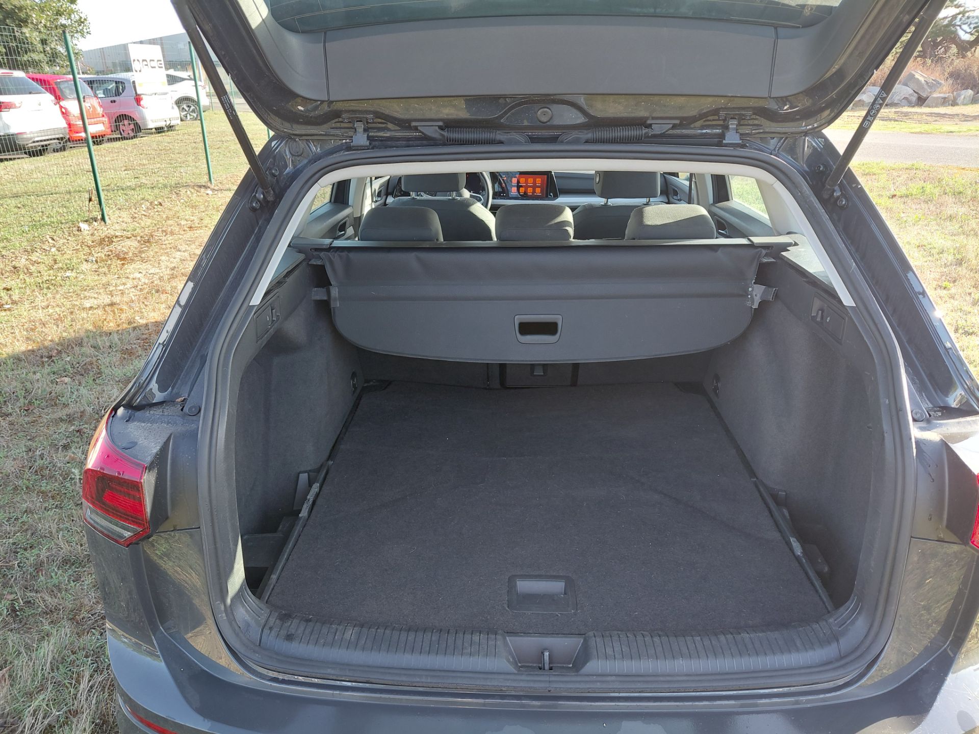 VOLKSWAGEN GOLF SW — photo 14