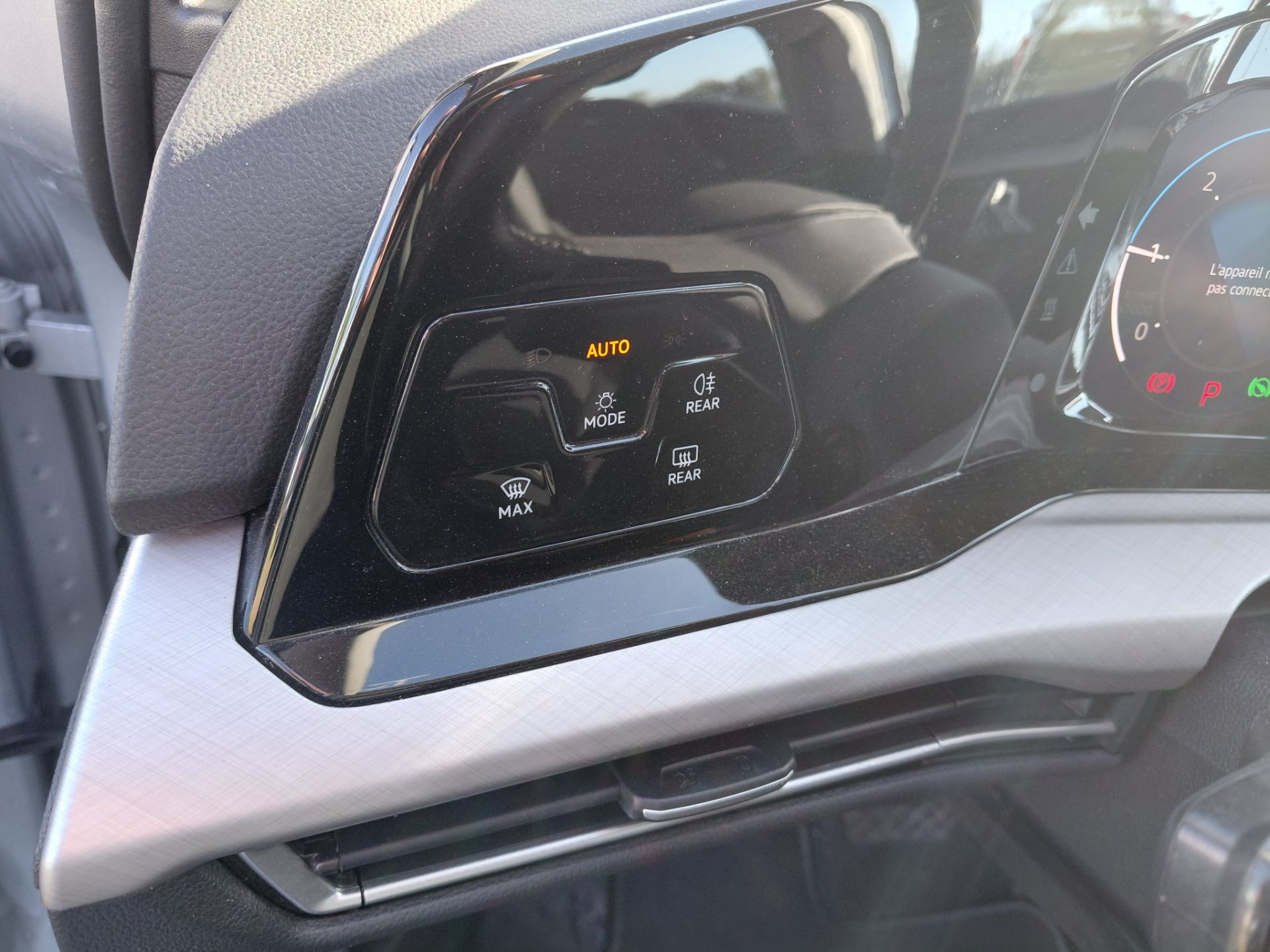 VOLKSWAGEN GOLF SW — photo 17